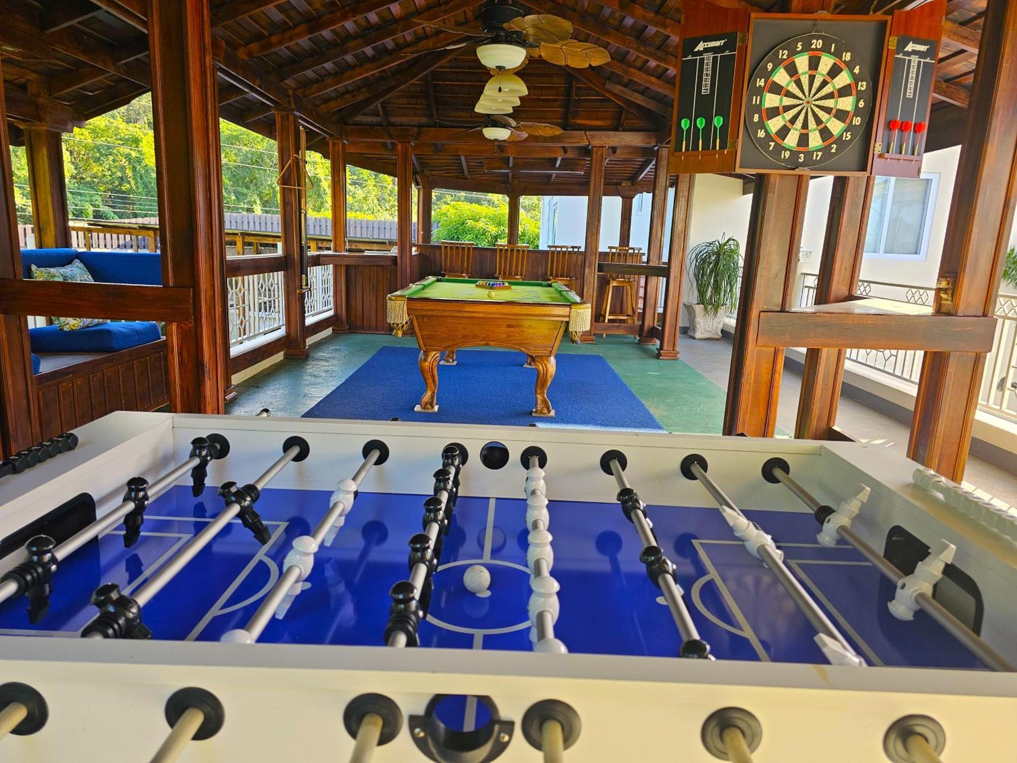 Mais Oui Villa Дискавери-Бэй Экстерьер фото